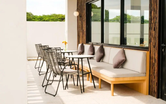 ARTOTEL Casa Cikarang – Balcony – Sukamahi