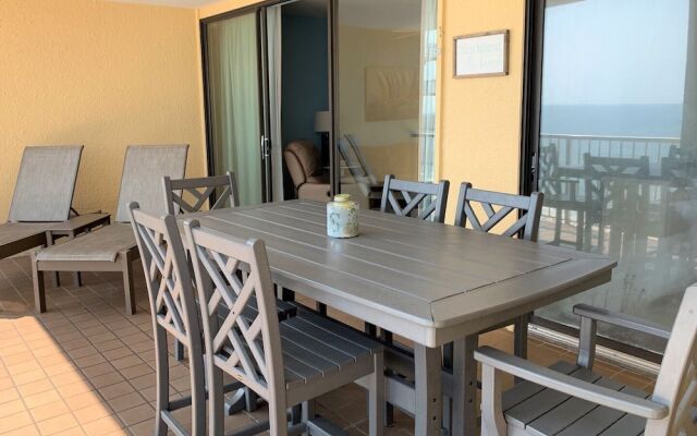 Summer House Condos by ALBVR