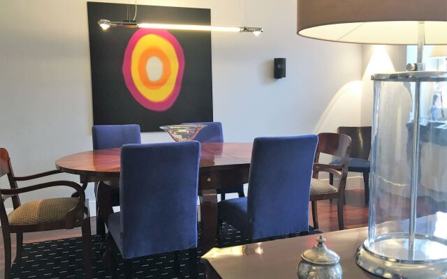 MONDRIAN Luxury Suites & Apartments Old Town Market Square