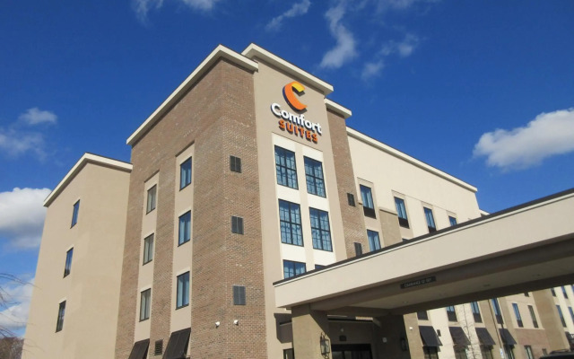 Comfort Suites