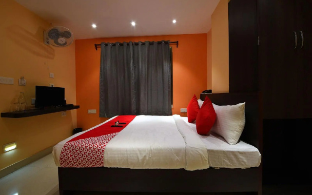 OYO Flagship 630 VIP Road