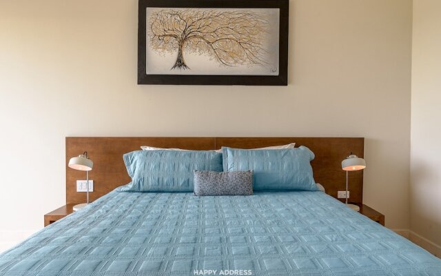 Relaxing 2BR in downtown new building by Happy Address