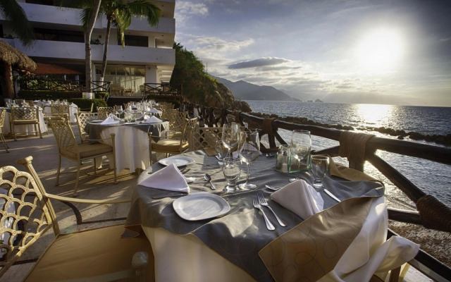 Costa Sur Resort & Spa