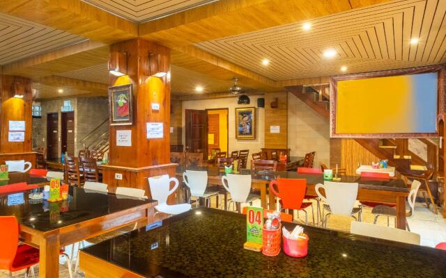 Hotel Karasak Santun by OYO Rooms