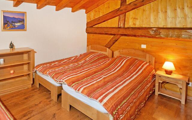 Chalet In Les Menuires-Praranger With Balcony