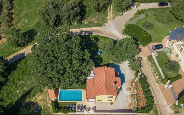 Adorable holiday home with private swimming pool and terrace ! - Cottages_and_Houses in Porec - Photo 3