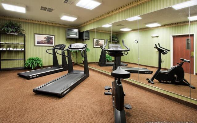 Holiday Inn Express Gas City by IHG