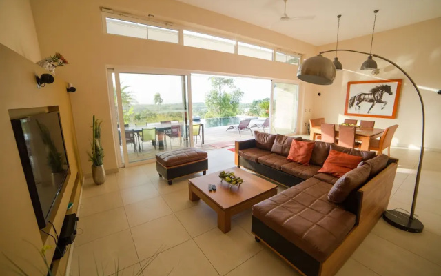 Villa la Roca (Villas Agua Dulce)
