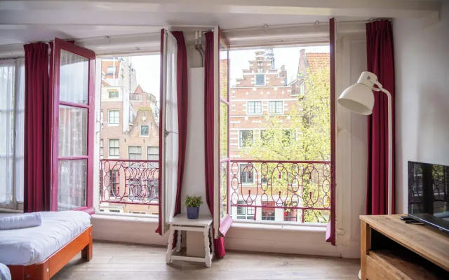 Hotel & bar Royal taste Amsterdam