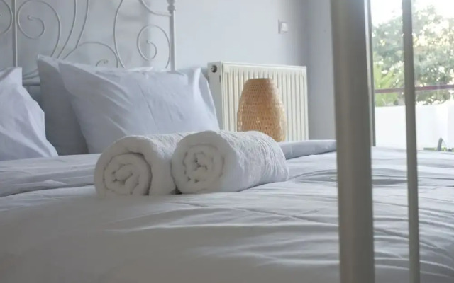 Glyfada, Modern Minimal Apartment