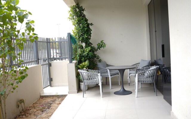 Stylish 1 BR for rent G005