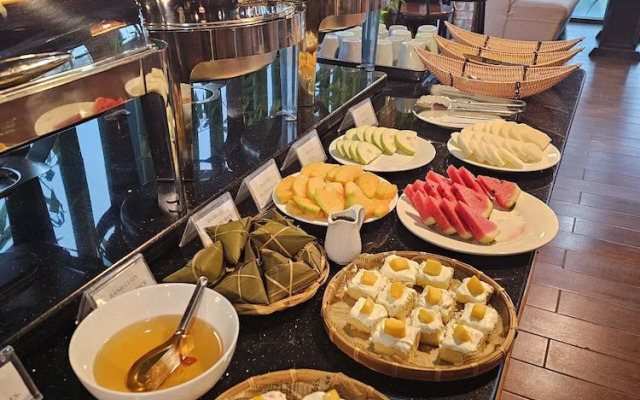 Kawasaki Noi Bai Airport Hotel