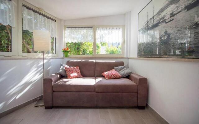 Garden House Apartment With Garden In Naples