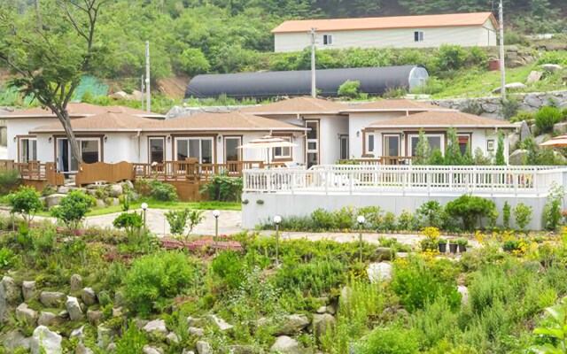 Ganghwa Herb Land Guesthouse