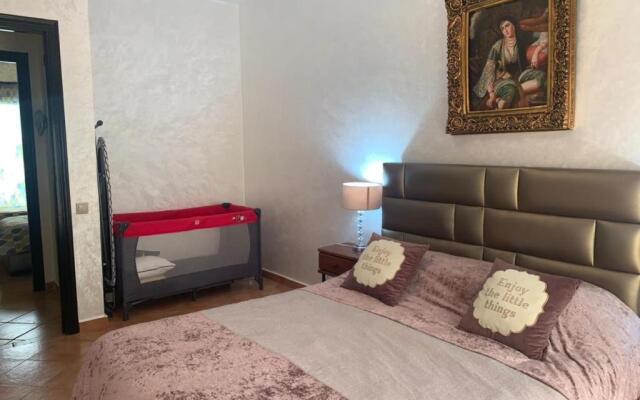 Villa avec piscine privée près de Casablanca Maroc