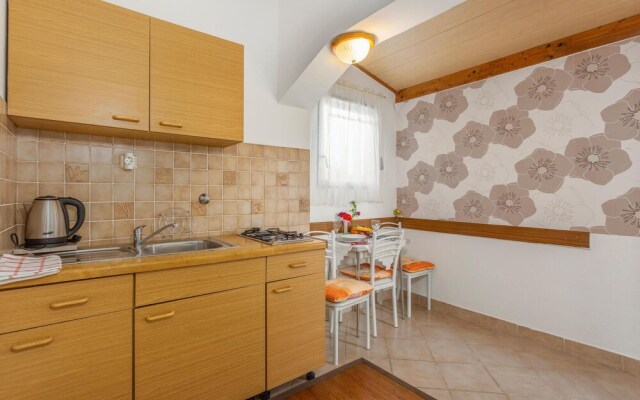 Stunning Apartment in Gabonjin With 1 Bedrooms and Wifi