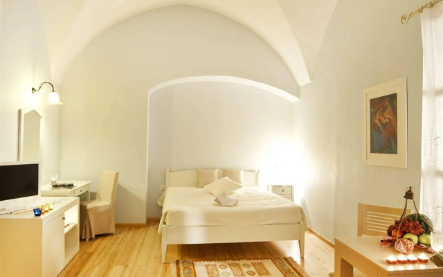 Markezinis Suites
