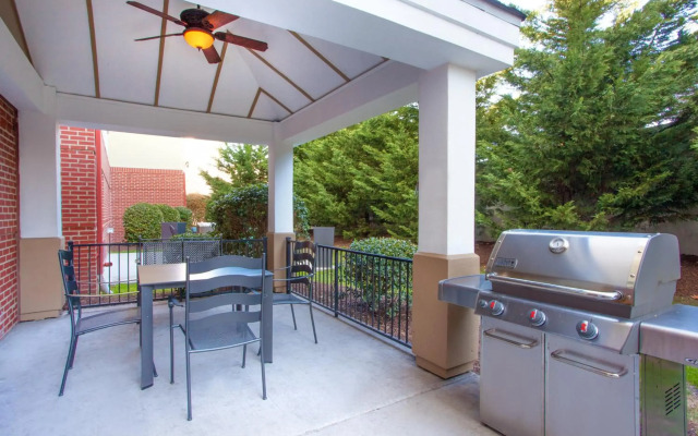 Candlewood Suites Virginia Beach Town Center by IHG