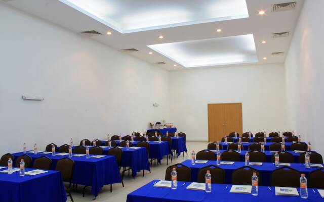 Holiday Inn Express Paraiso Dos Bocas, an IHG Hotel