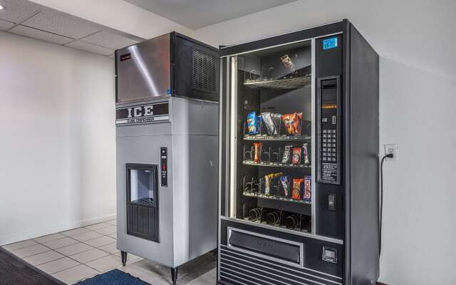 Motel 6 McAlester, OK