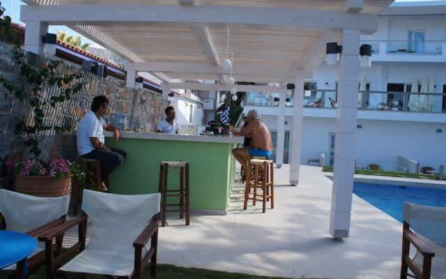Zeus Hotels Palm Beach