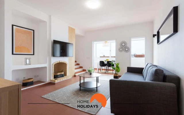 47 Sea View House Near The Old Town