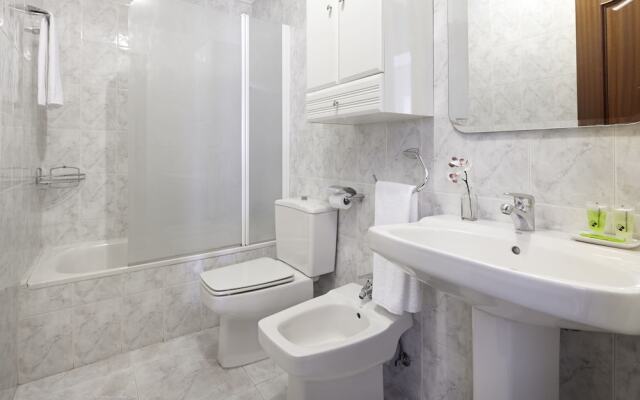 Marina Playa Apartment by FeelFree