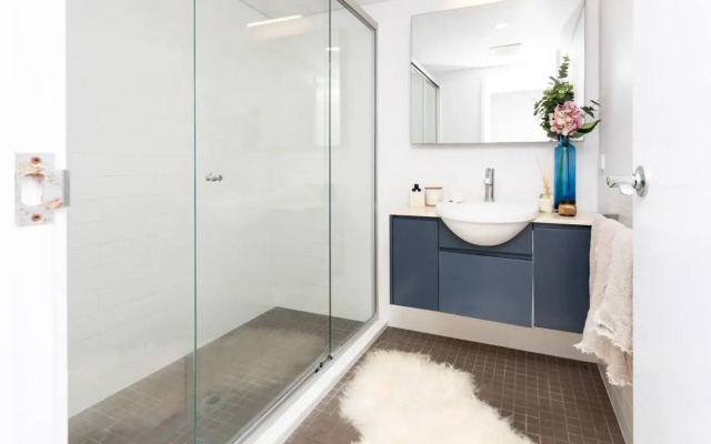 Whitsunday view BOHO apartment in Airlie Beach