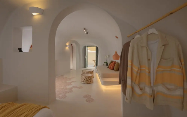 Elements Cave Suites