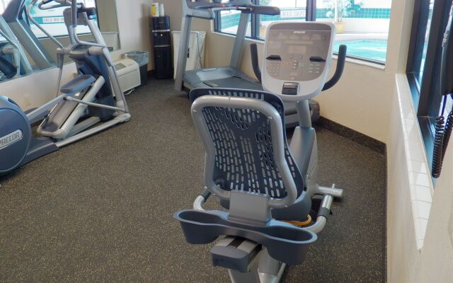 Best Western Plus Cottontree Inn