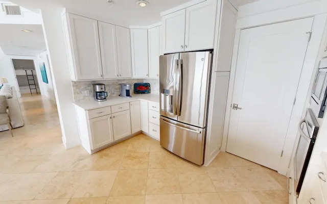 Oceania 602 3 Bedroom Condo