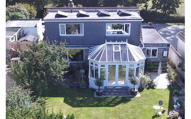 Seven Bed and Breakfast