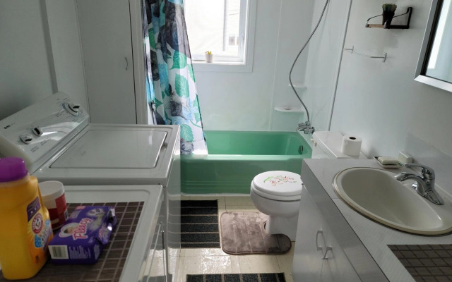 Vibrant apartment in the heart of the town