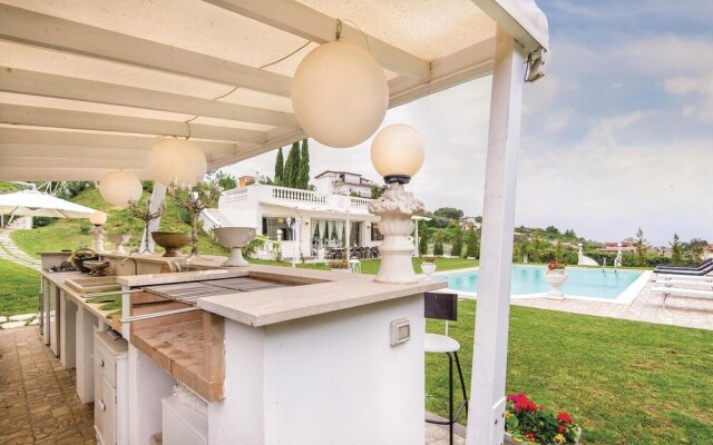 Amazing Home In Roma With Wifi And Outdoor Swimming Pool