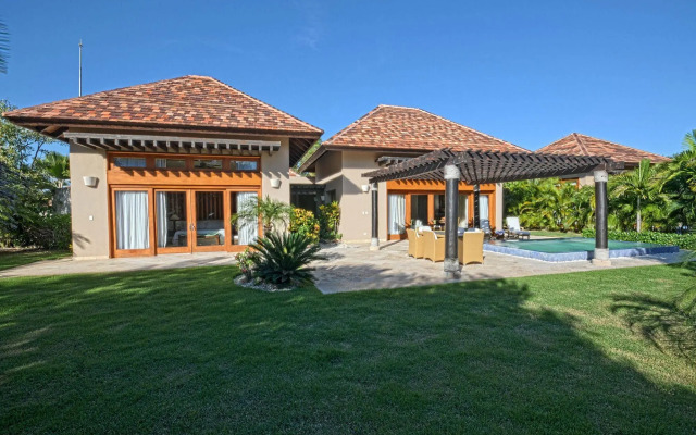 Las Villas at Cap Cana by AlSol