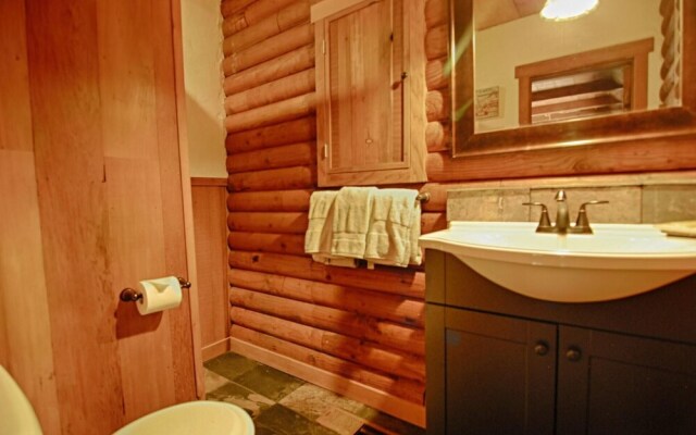 The Bernstein Bear Cabin