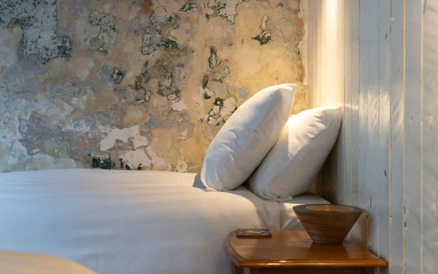 Host Stay The Beams at Frederick Gardens