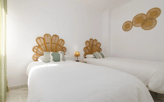 Plush Penthouse With Terrace