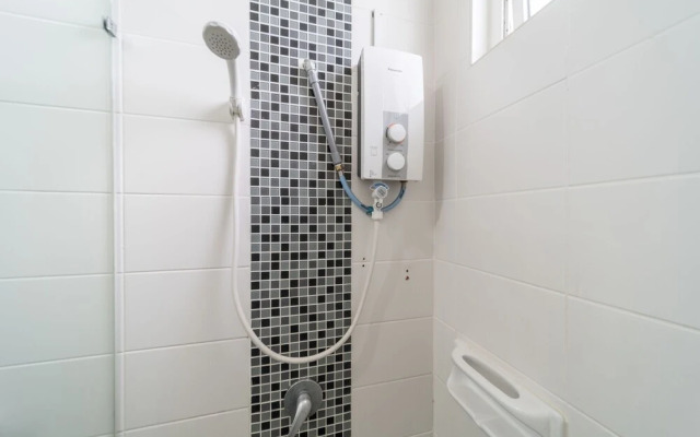 Oyo Home 1086 Vibrant 2Br Vue Residence