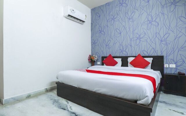 OYO 10876 Hotel Taj signature