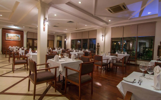 Palace Residence & Villa