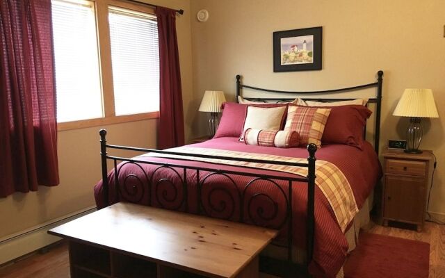 Bear Lake Lodgings Bed & Breakfast