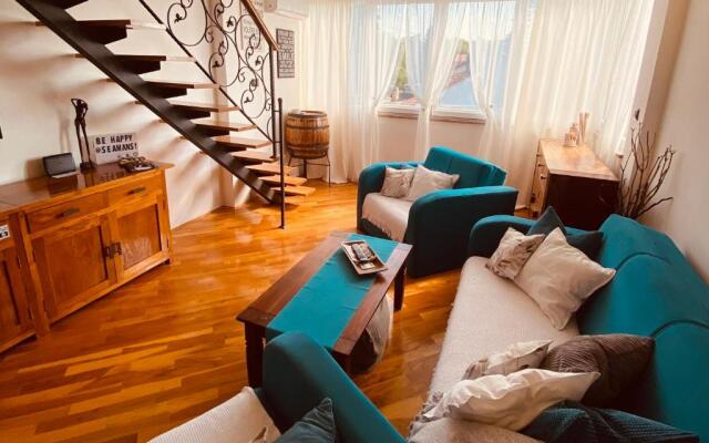 Seamans Apartment