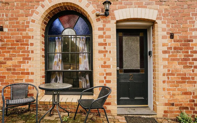 Albert Guest House And Mills Spa Suites