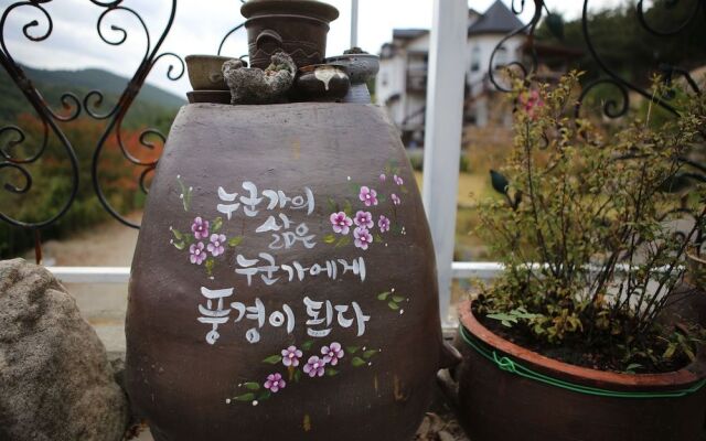 Yellow star Pension