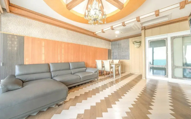 Gyeongju Blue21 Poolvilla Pension