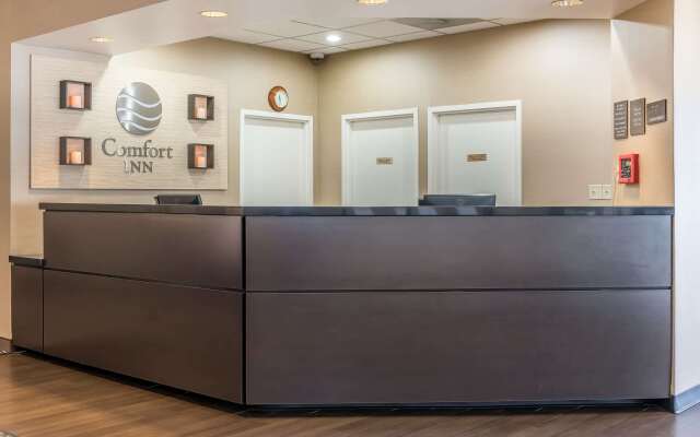 Comfort Inn & Suites Piqua-Near Troy-I75