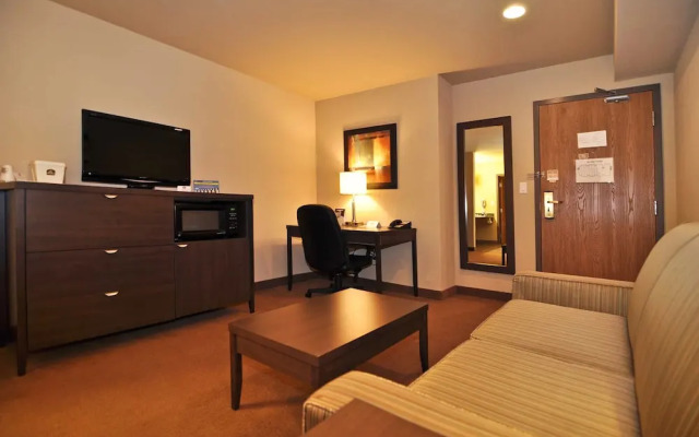 Best Western Plus Saint John Hotel & Suites