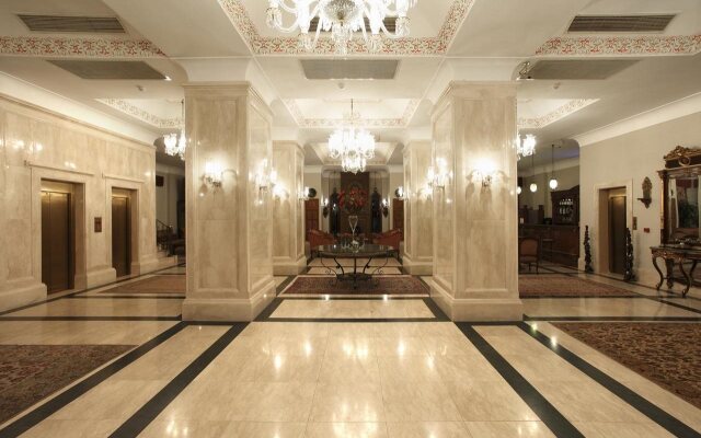 Sultanhan Hotel - Special Class