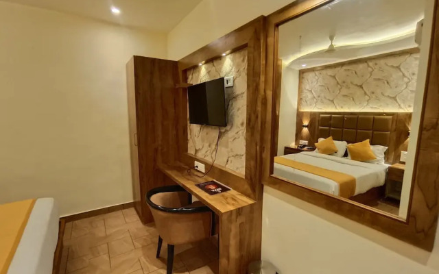 Hotel Riva International - Near Nesco Center
